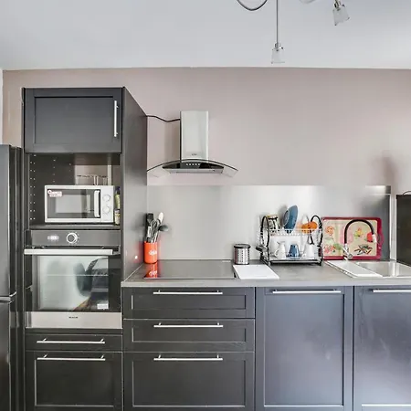 L'amarillo アパート ナンシー